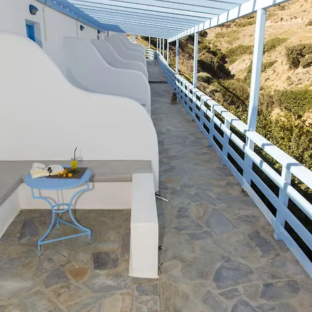 Thalassopetra فندق