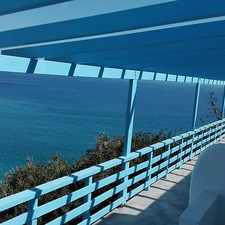 Thalassopetra Agia Kiriaki Beach (Milos)